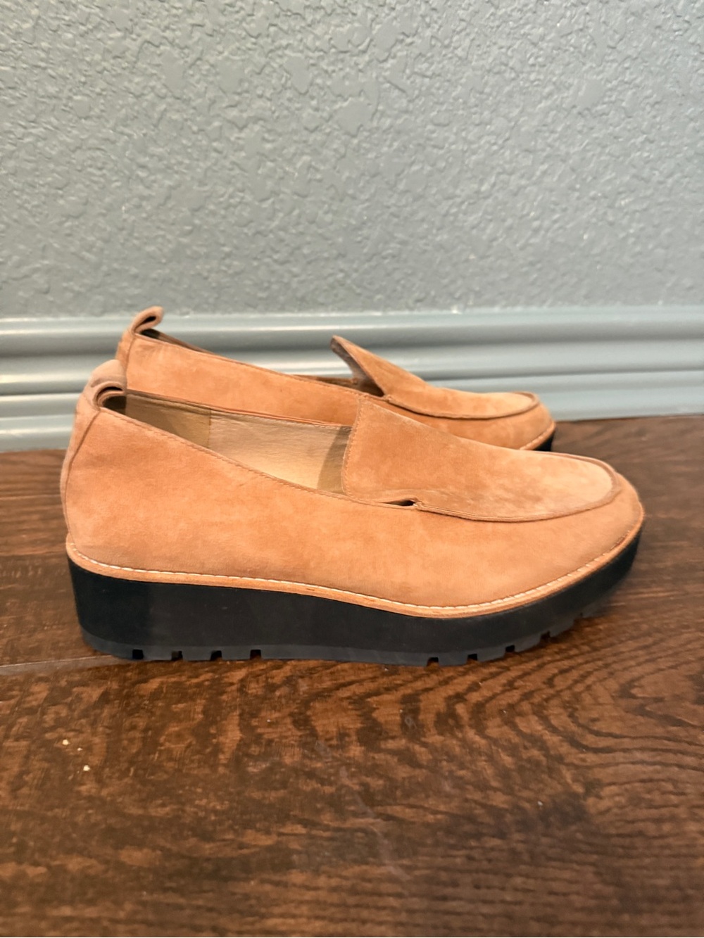 Eileen Fisher Ells Loafer Lug Soles Suede Platform Loafers in Tan